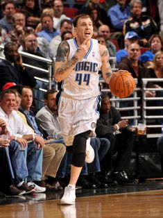 记者：19岁巴西前锋艾莉森渴望加盟维拉，后者报价超1000万镑